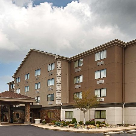Comfort Inn & Suites Copley Akron Bagian luar foto