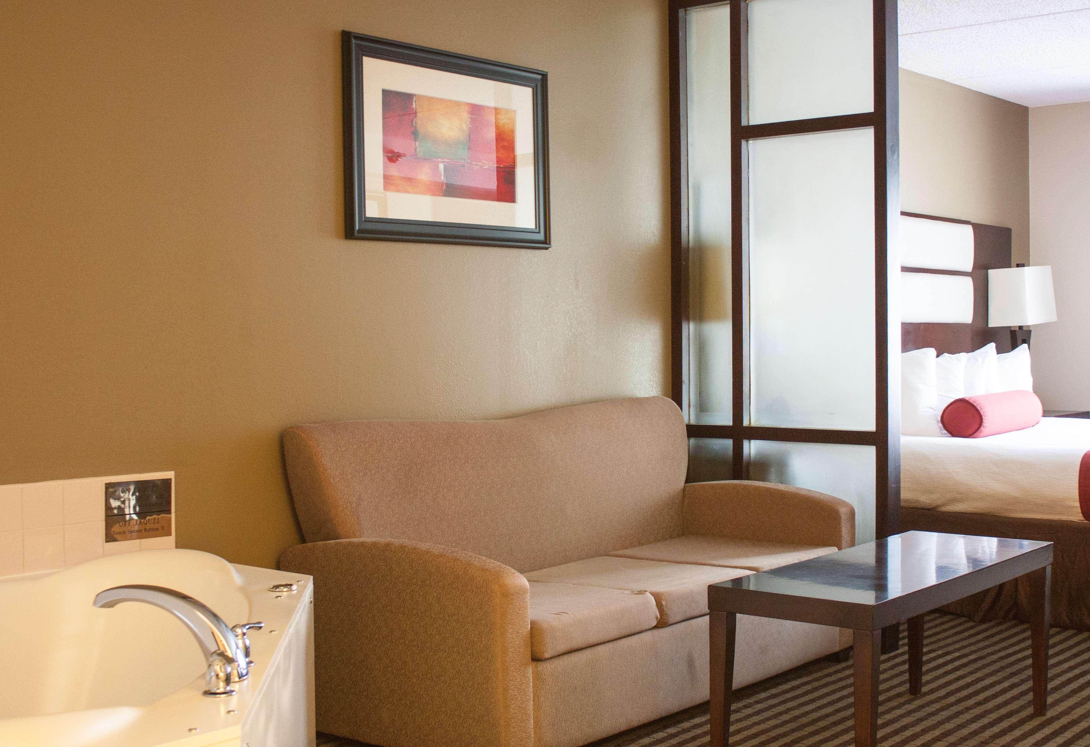 Comfort Inn & Suites Copley Akron Bagian luar foto