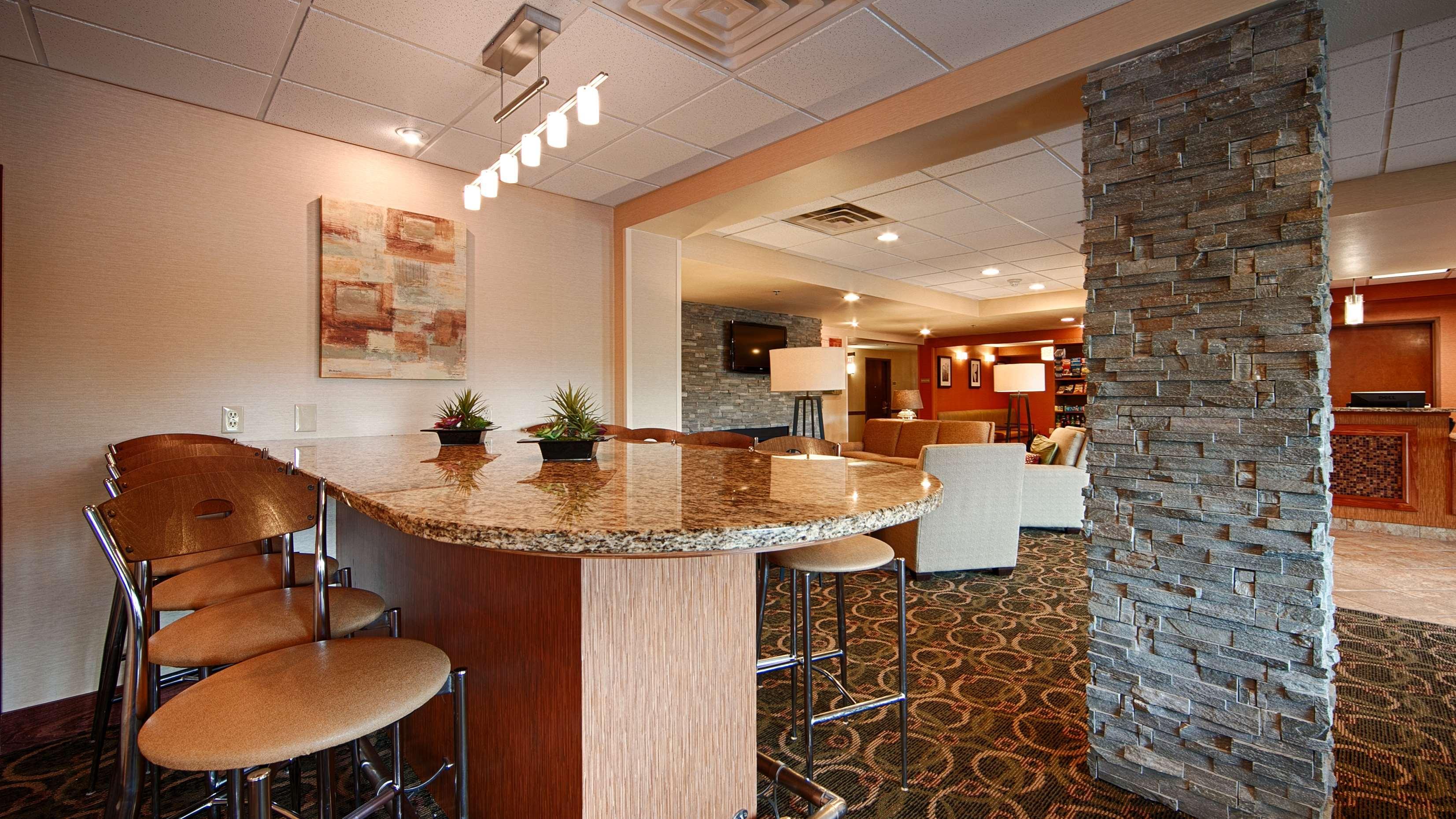 Comfort Inn & Suites Copley Akron Bagian luar foto