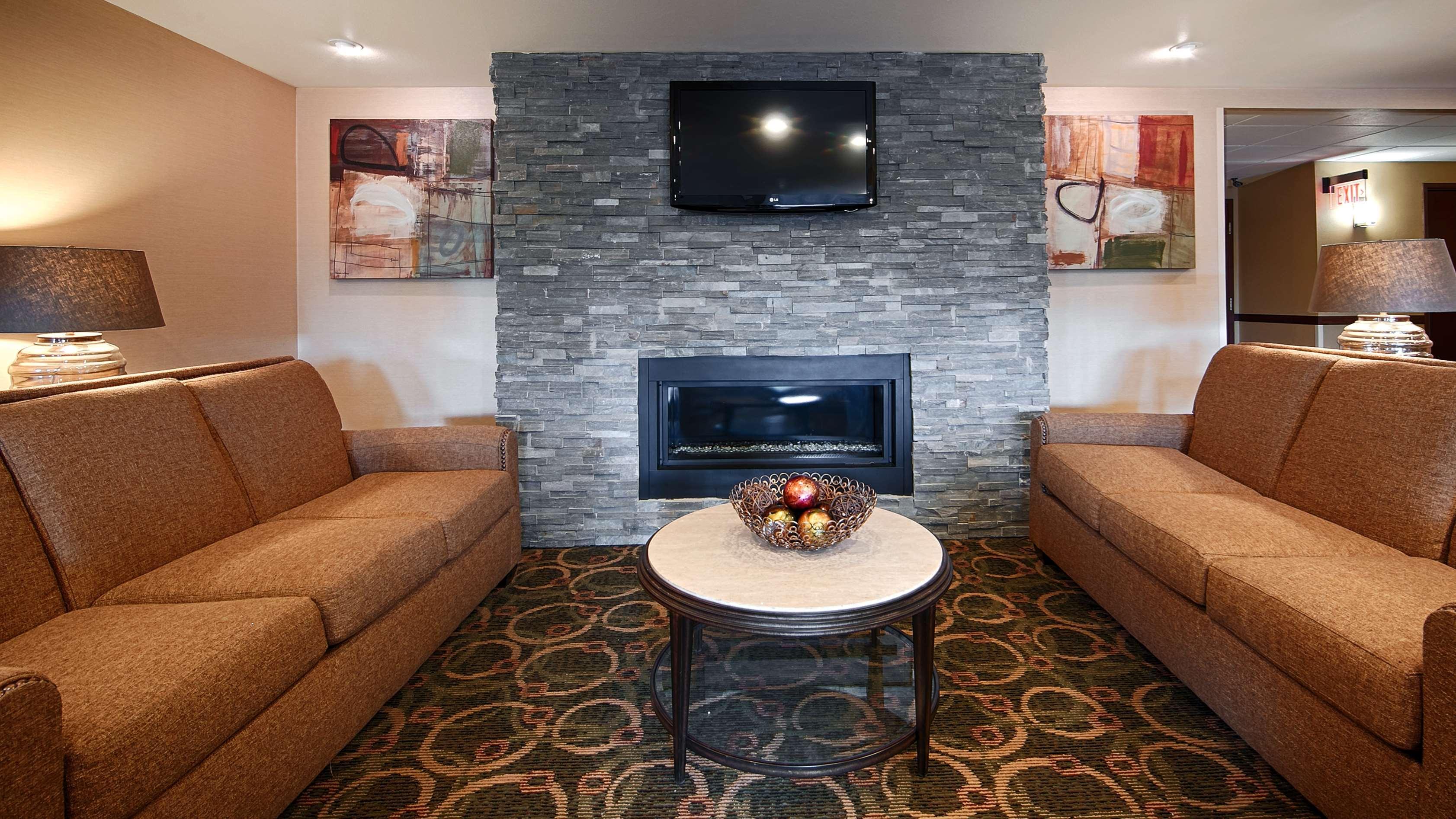 Comfort Inn & Suites Copley Akron Bagian luar foto