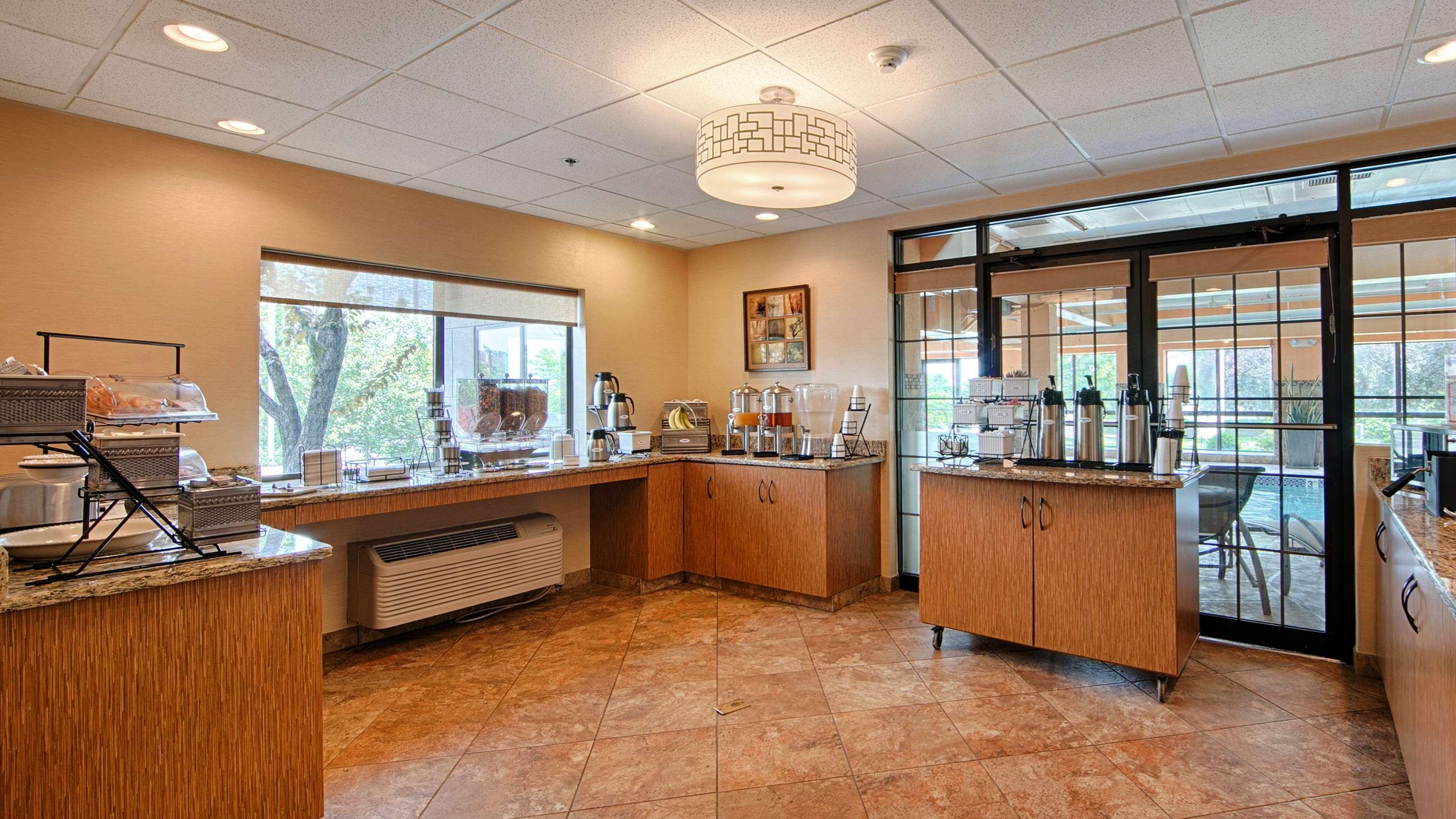 Comfort Inn & Suites Copley Akron Bagian luar foto