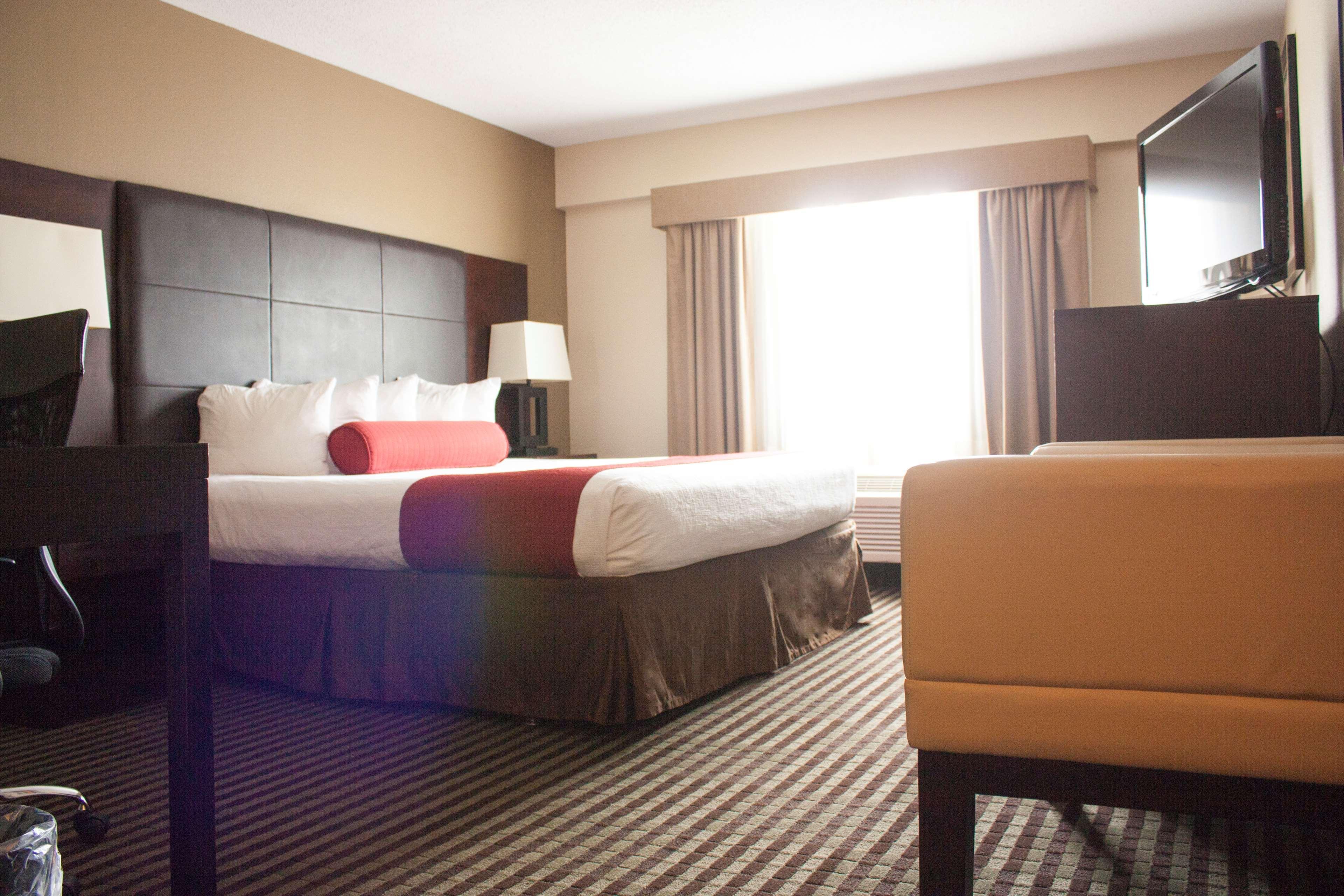 Comfort Inn & Suites Copley Akron Bagian luar foto