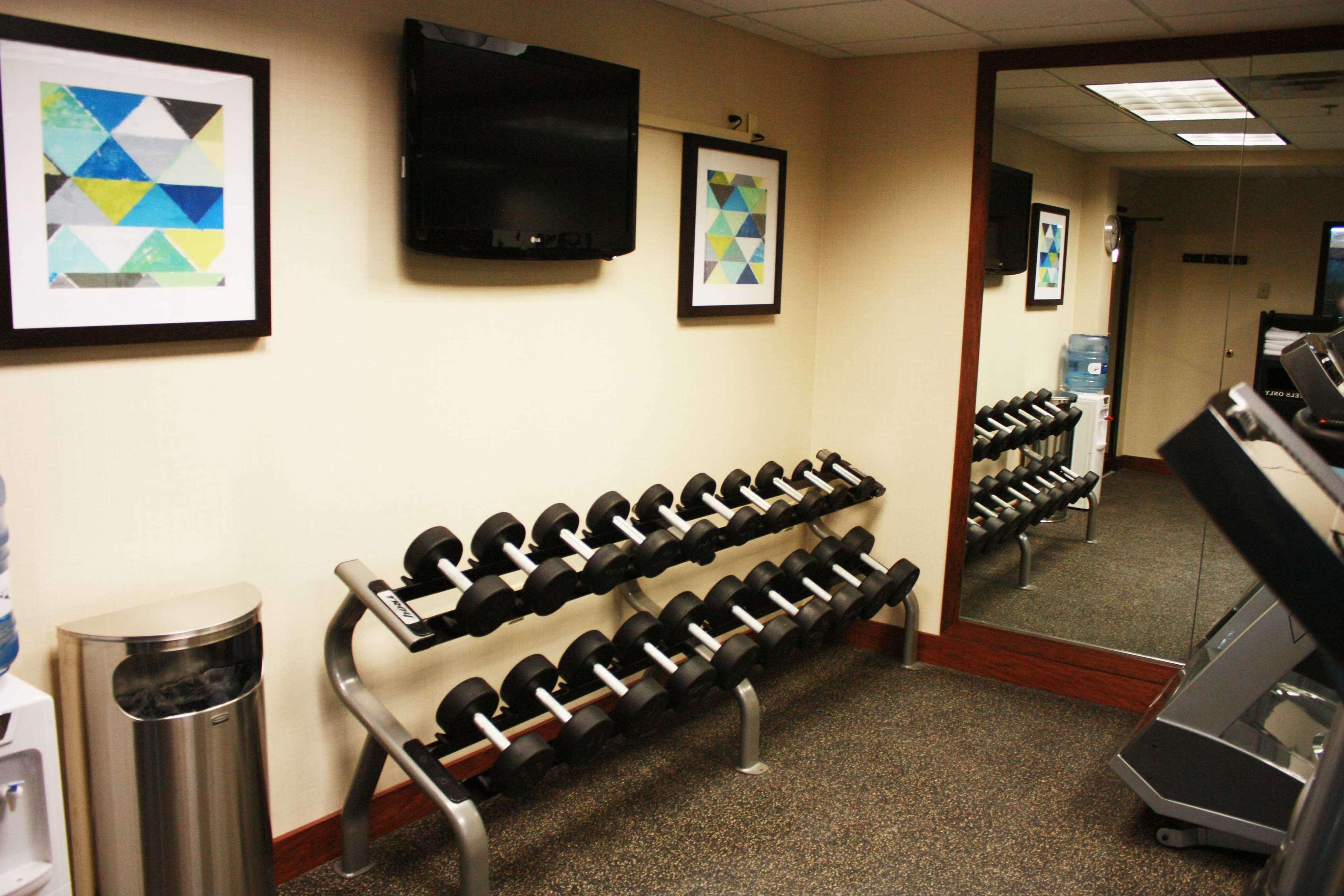 Comfort Inn & Suites Copley Akron Bagian luar foto