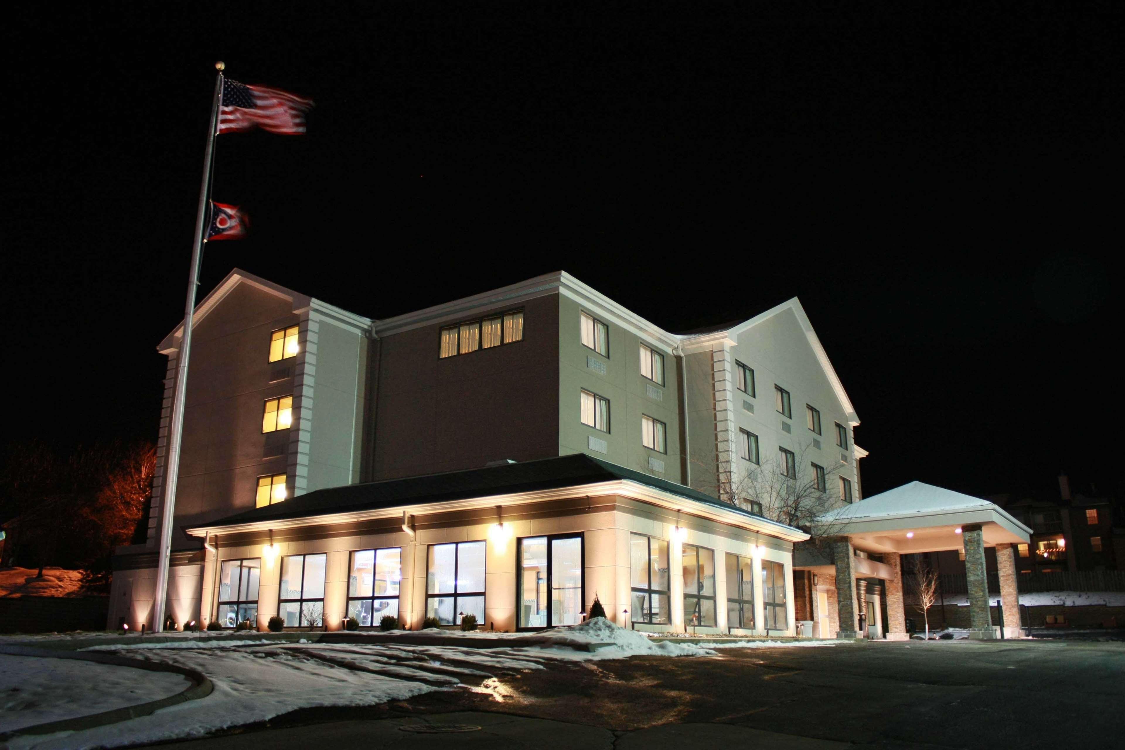 Comfort Inn & Suites Copley Akron Bagian luar foto