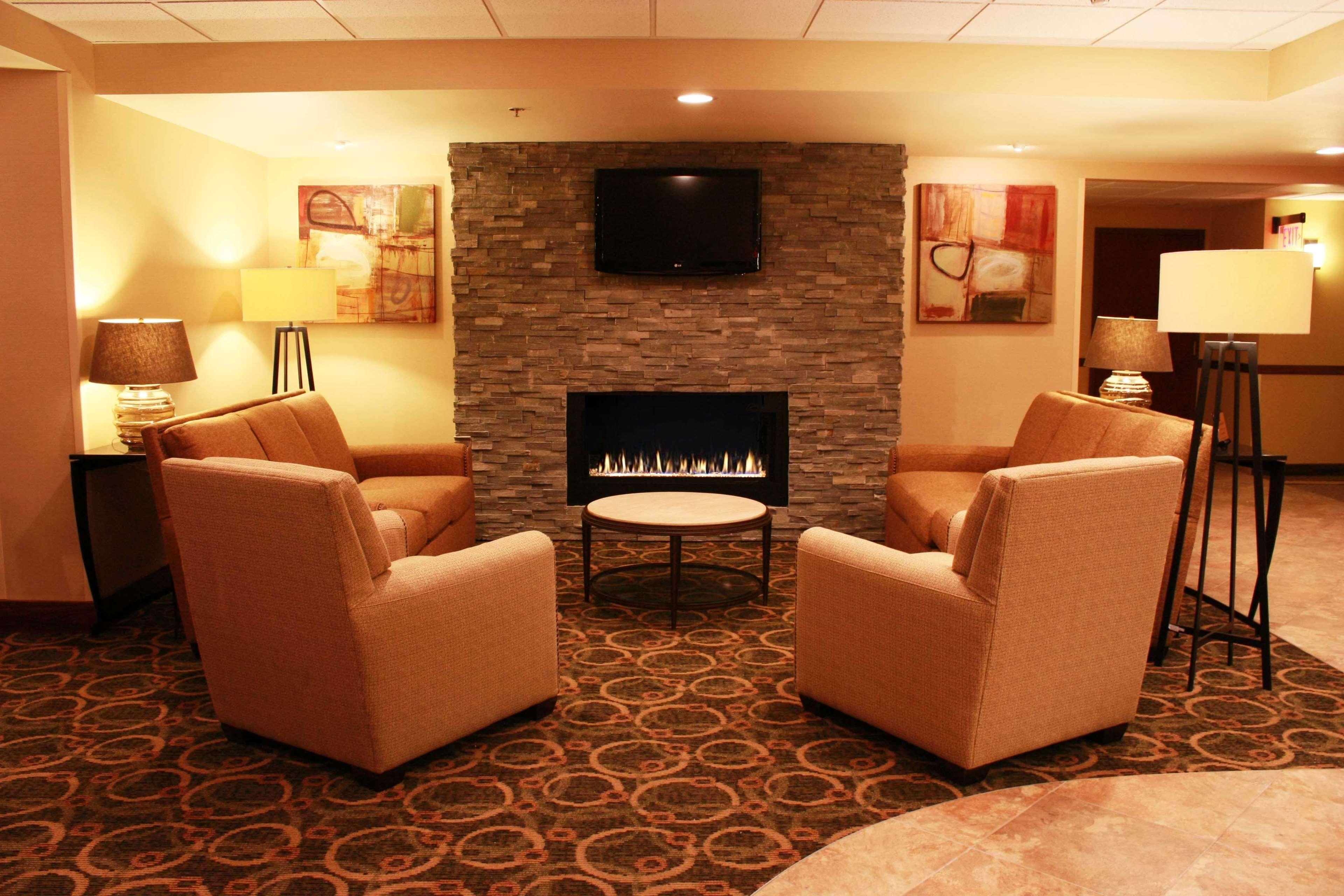 Comfort Inn & Suites Copley Akron Bagian luar foto